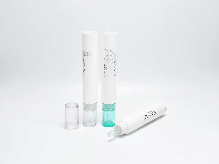 TP-PE19SD-D19 Plastic Dropper Tip Tube Packaging For Cosmetics (1) Empty plastic PE cosmetic dropper tip tube with dust-free cap, designed for precise application of serums, creams, gels, and beauty oils. Customizable and available for wholesale.