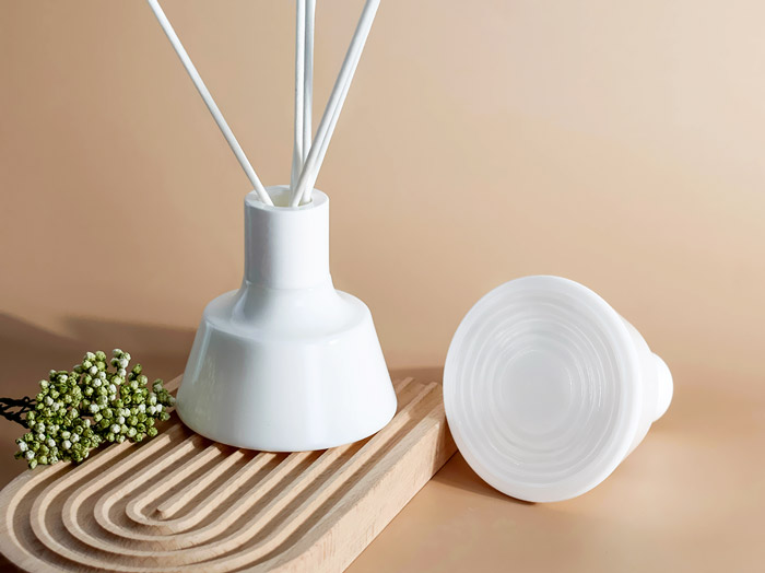 Seasonal Bell-shaped Glass Diffuser Bottles Opal & Flint Glass 100ml