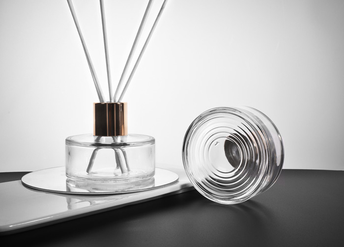 Wholesale Glass Aromatherapy Diffuser Bottles 100ml low profile round Flint Glass