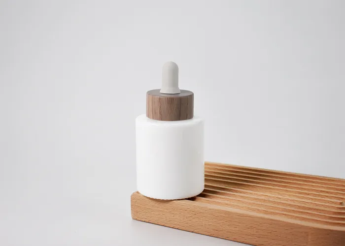 Low Profile Opal Glass Bottles With Dropper For Cosmetics 30ml