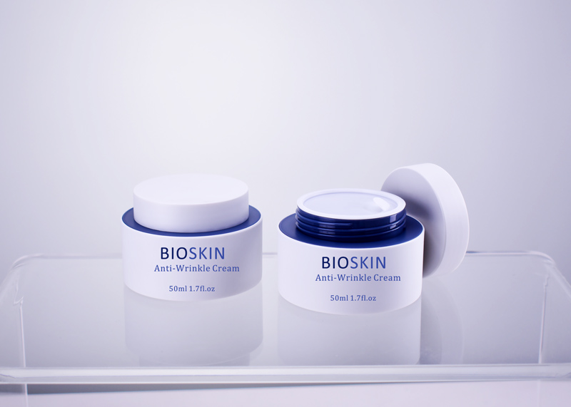 empty plastic skincare jars for face cream and lotion