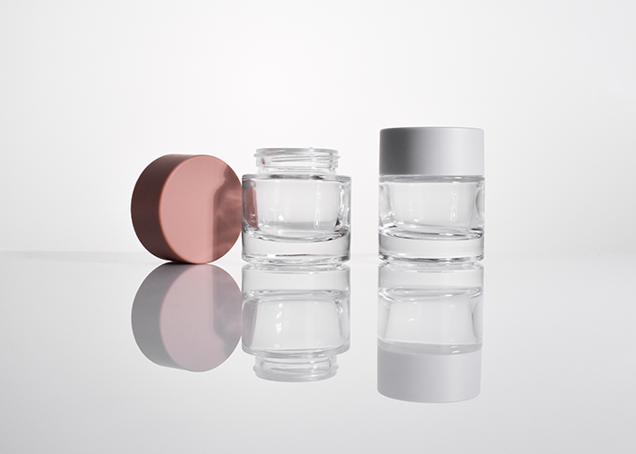 thick and heavy 30ml glass cosmetic jar with lid