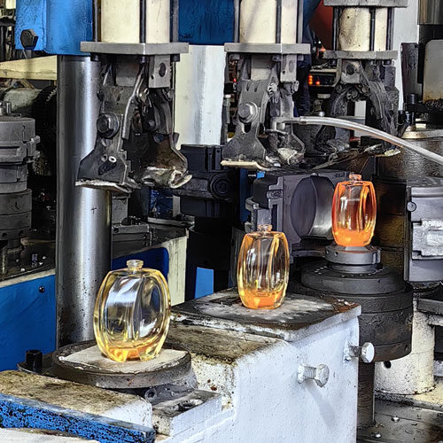Manufacturing Flint Glass Bottles